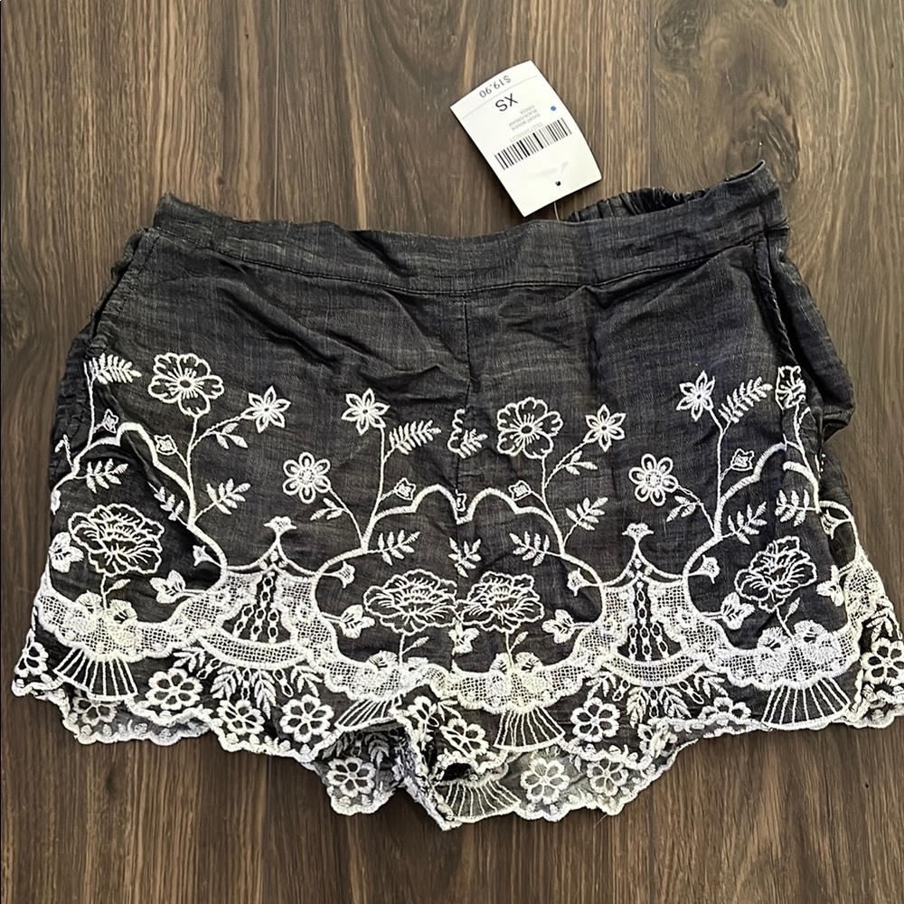Forever 21 High Waist Black and White Shorts